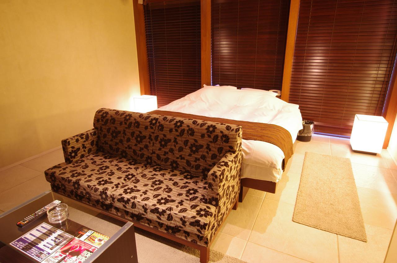 Blue Hotel Octa (Adults Only) Sapporo Bagian luar foto