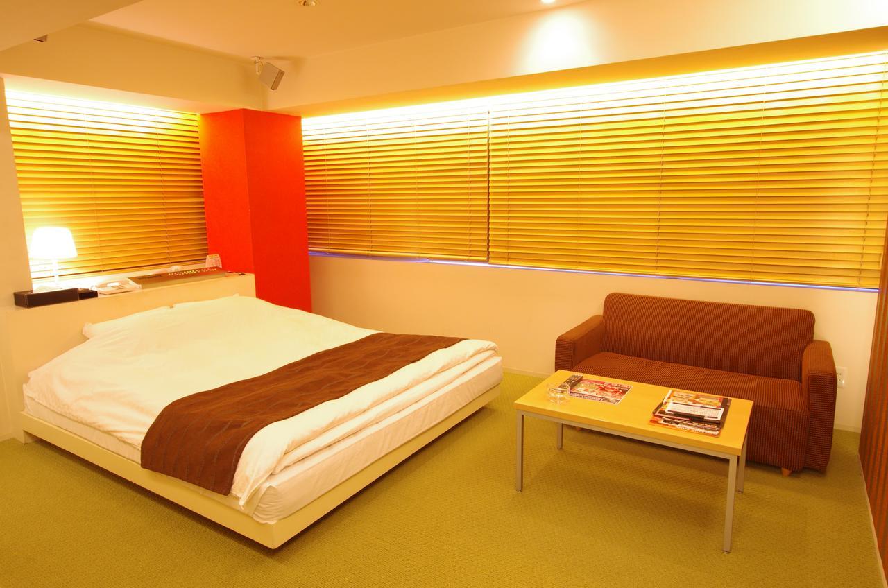 Blue Hotel Octa (Adults Only) Sapporo Bagian luar foto