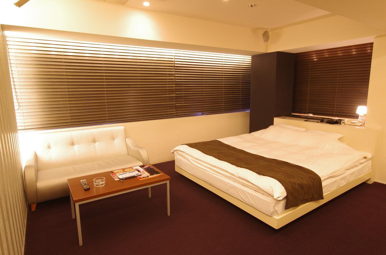 Blue Hotel Octa (Adults Only) Sapporo Bagian luar foto