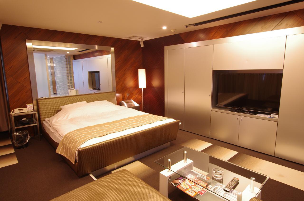 Blue Hotel Octa (Adults Only) Sapporo Bagian luar foto