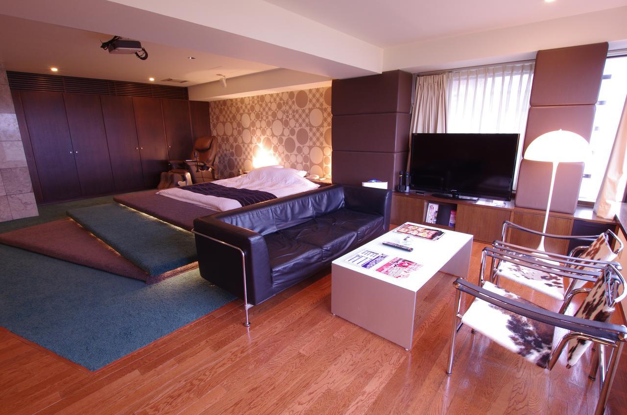 Blue Hotel Octa (Adults Only) Sapporo Bagian luar foto
