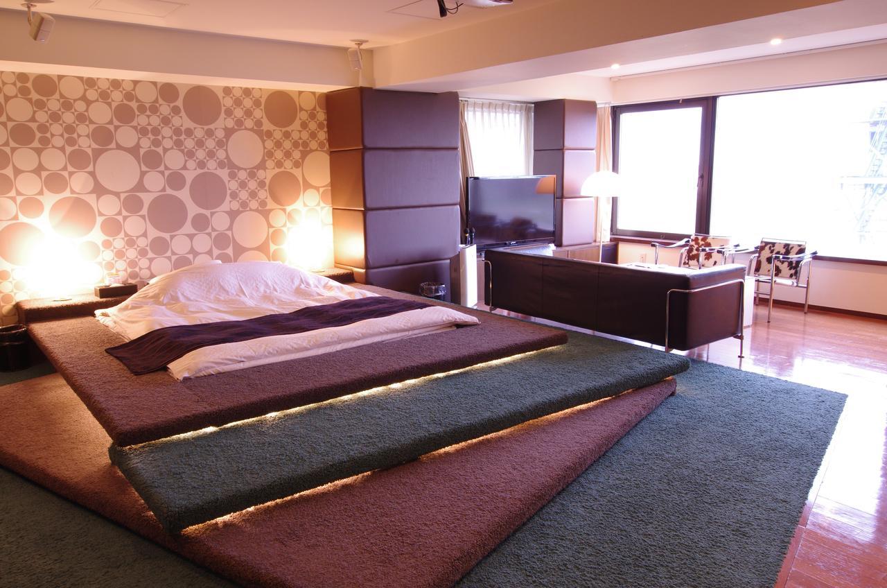 Blue Hotel Octa (Adults Only) Sapporo Bagian luar foto