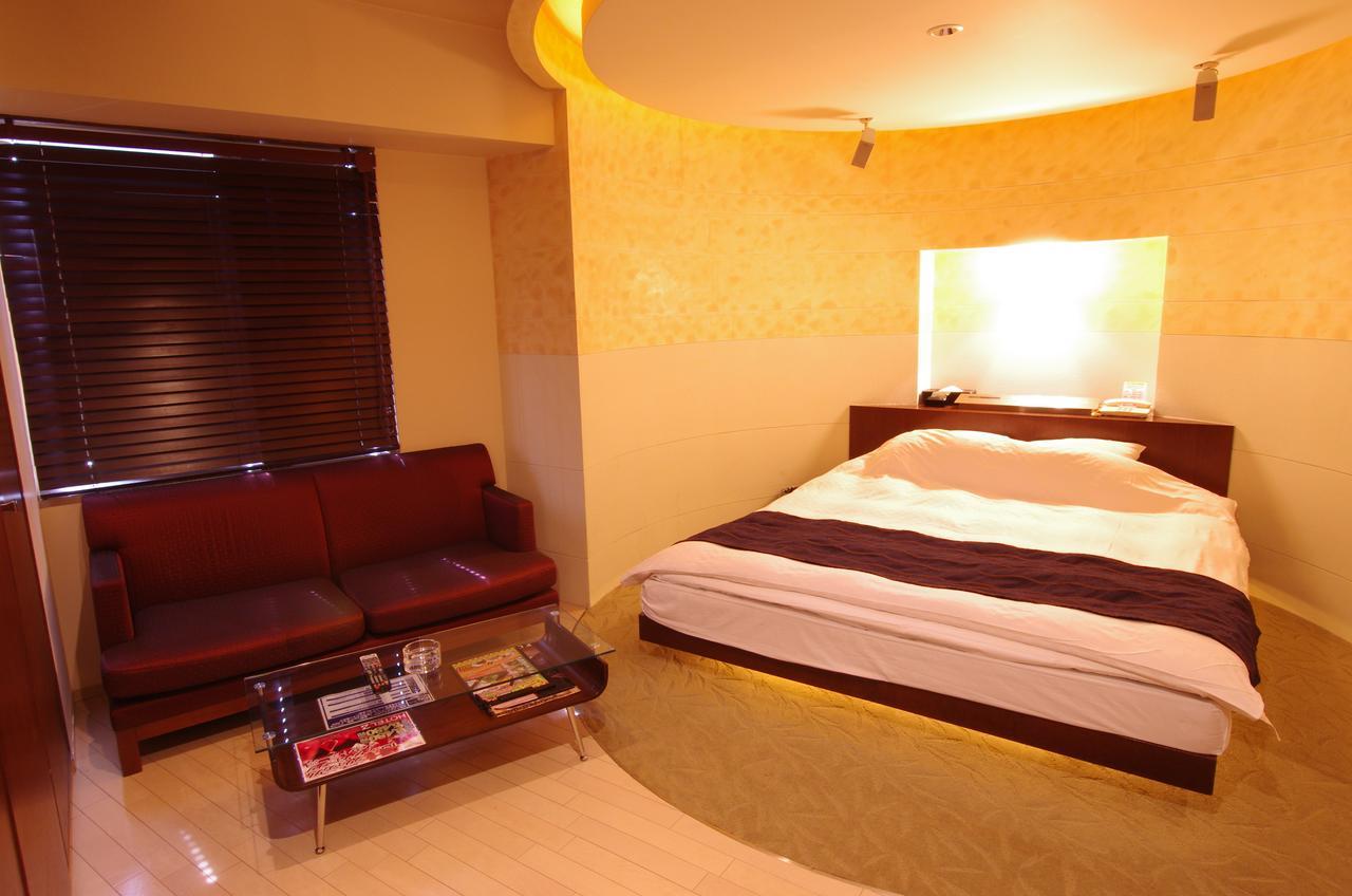 Blue Hotel Octa (Adults Only) Sapporo Bagian luar foto