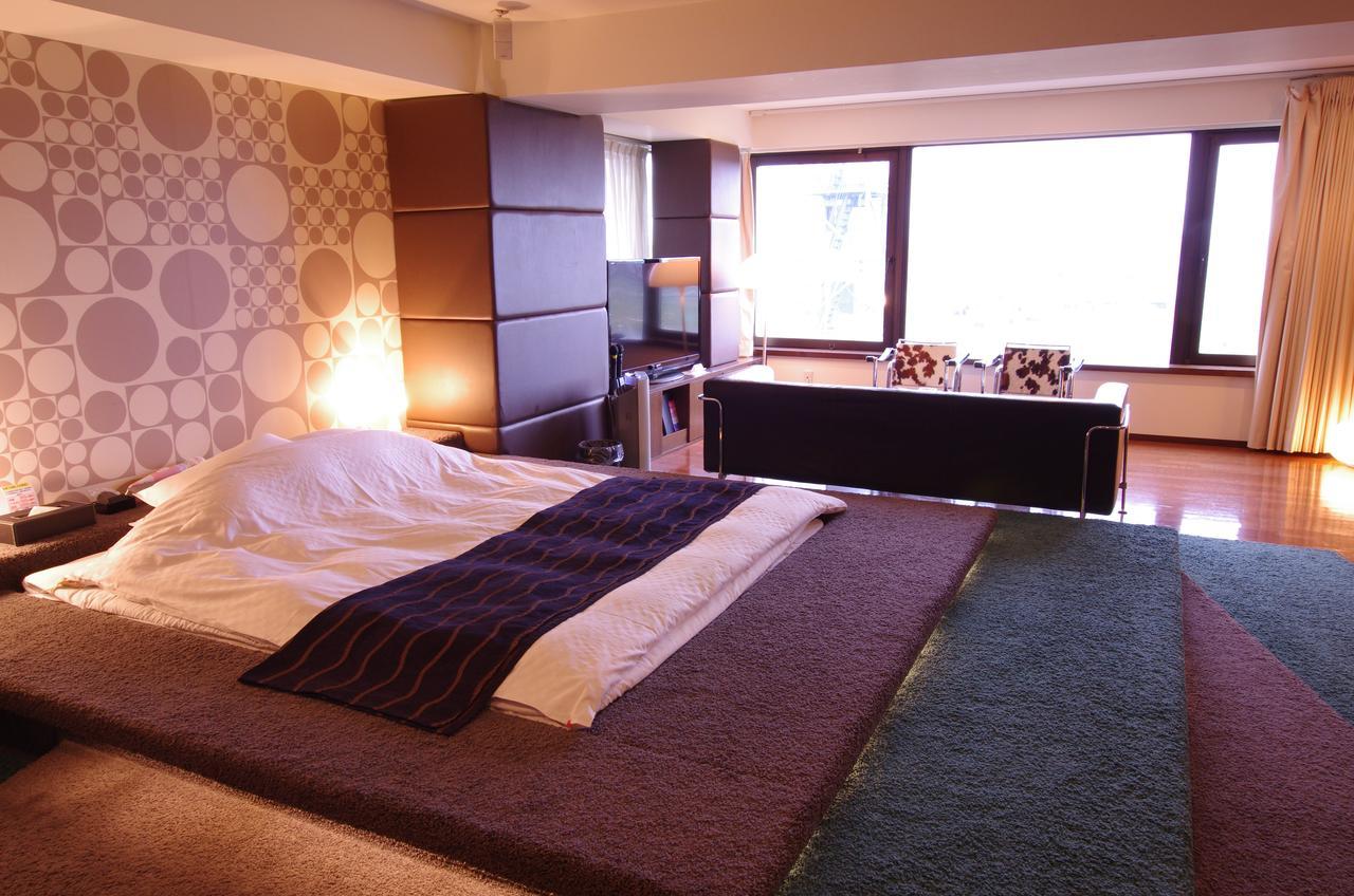 Blue Hotel Octa (Adults Only) Sapporo Bagian luar foto