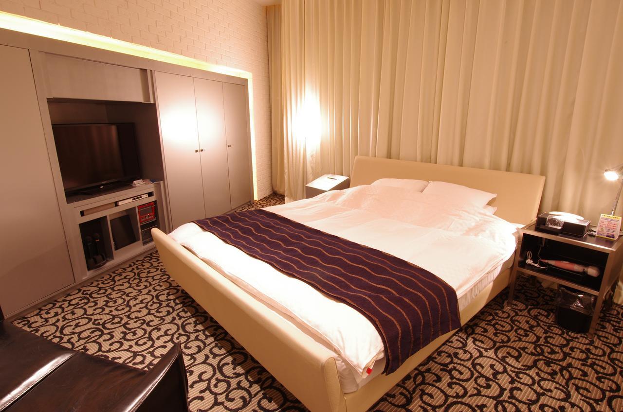 Blue Hotel Octa (Adults Only) Sapporo Bagian luar foto