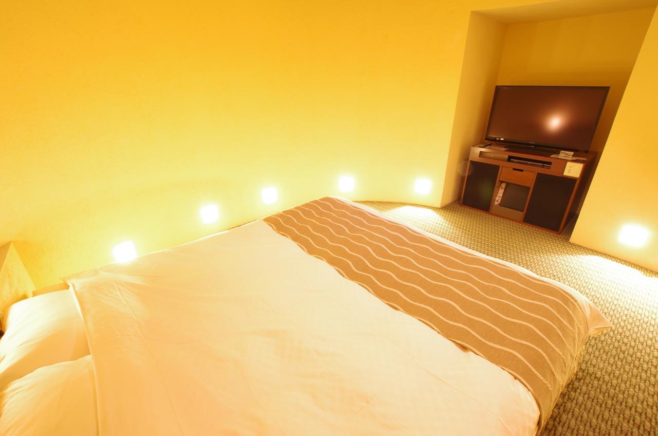 Blue Hotel Octa (Adults Only) Sapporo Bagian luar foto