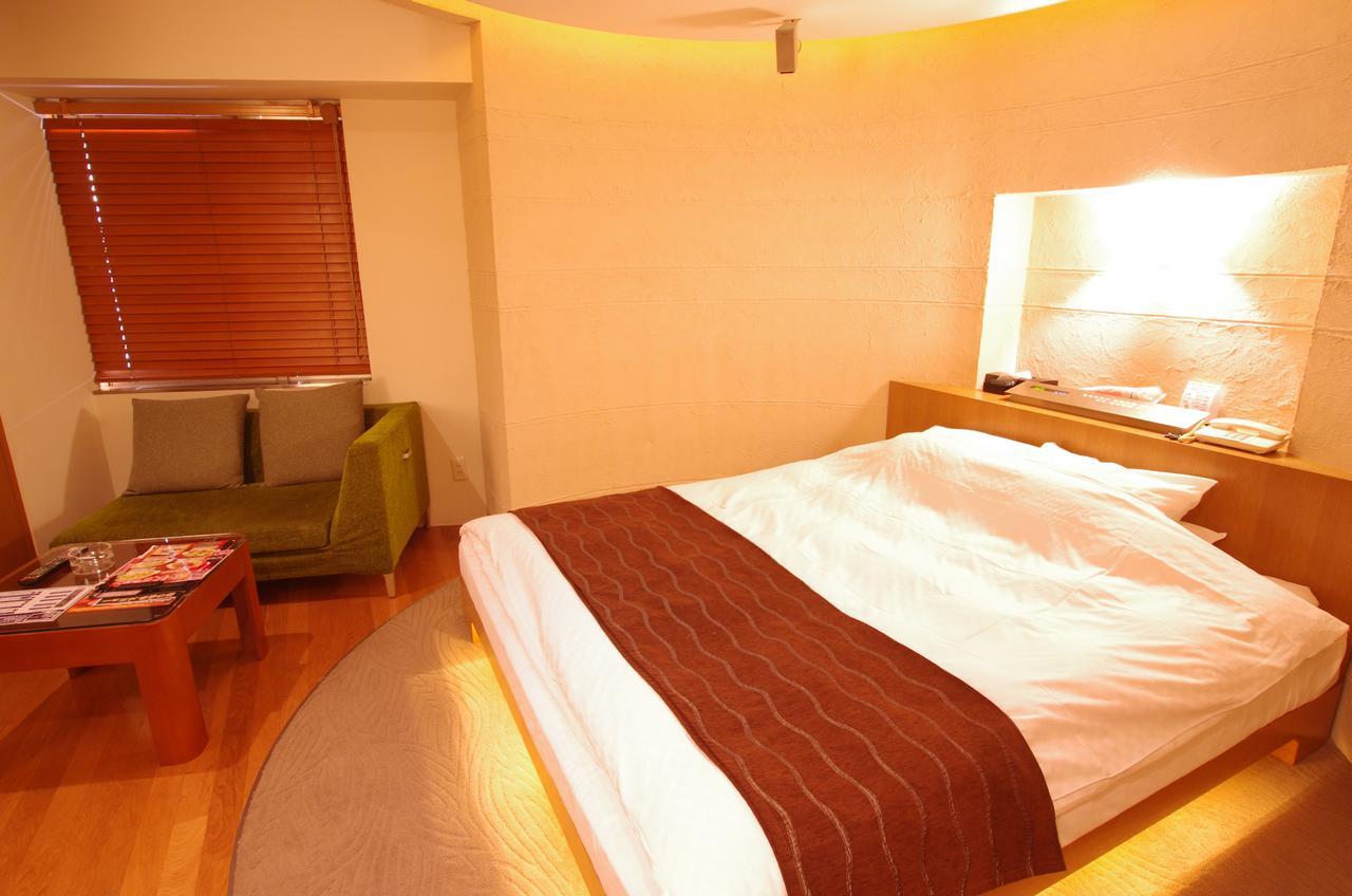 Blue Hotel Octa (Adults Only) Sapporo Bagian luar foto
