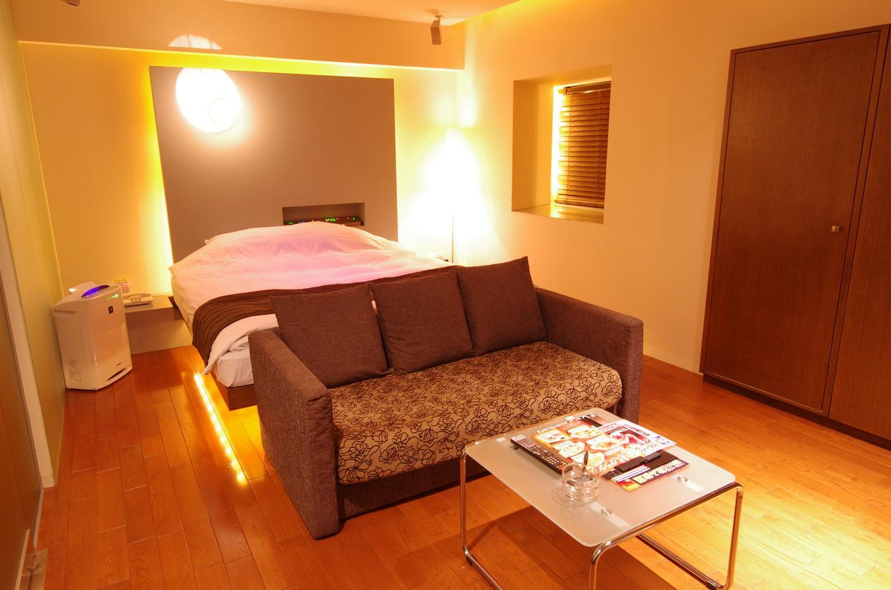 Blue Hotel Octa (Adults Only) Sapporo Bagian luar foto