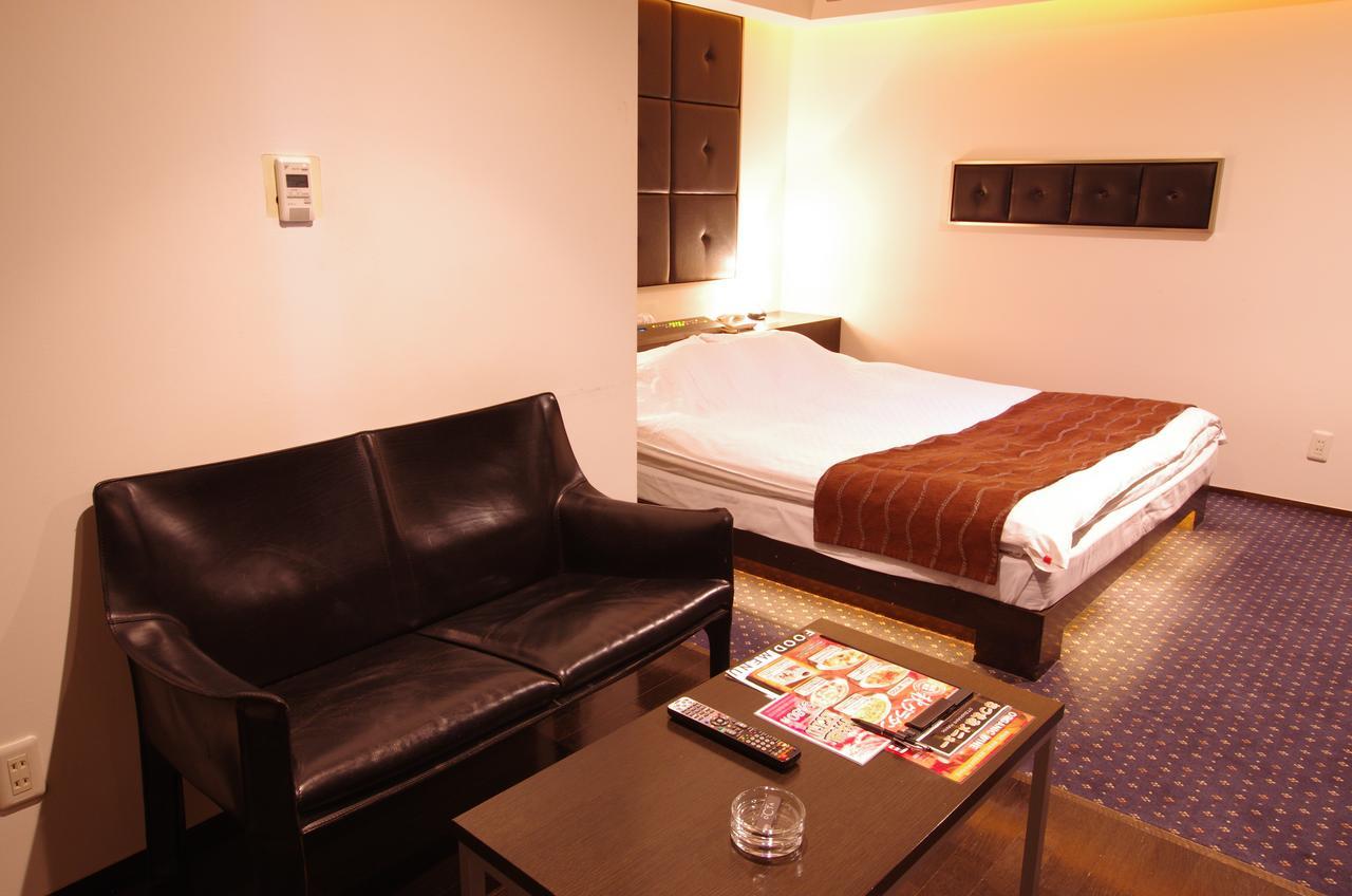 Blue Hotel Octa (Adults Only) Sapporo Bagian luar foto