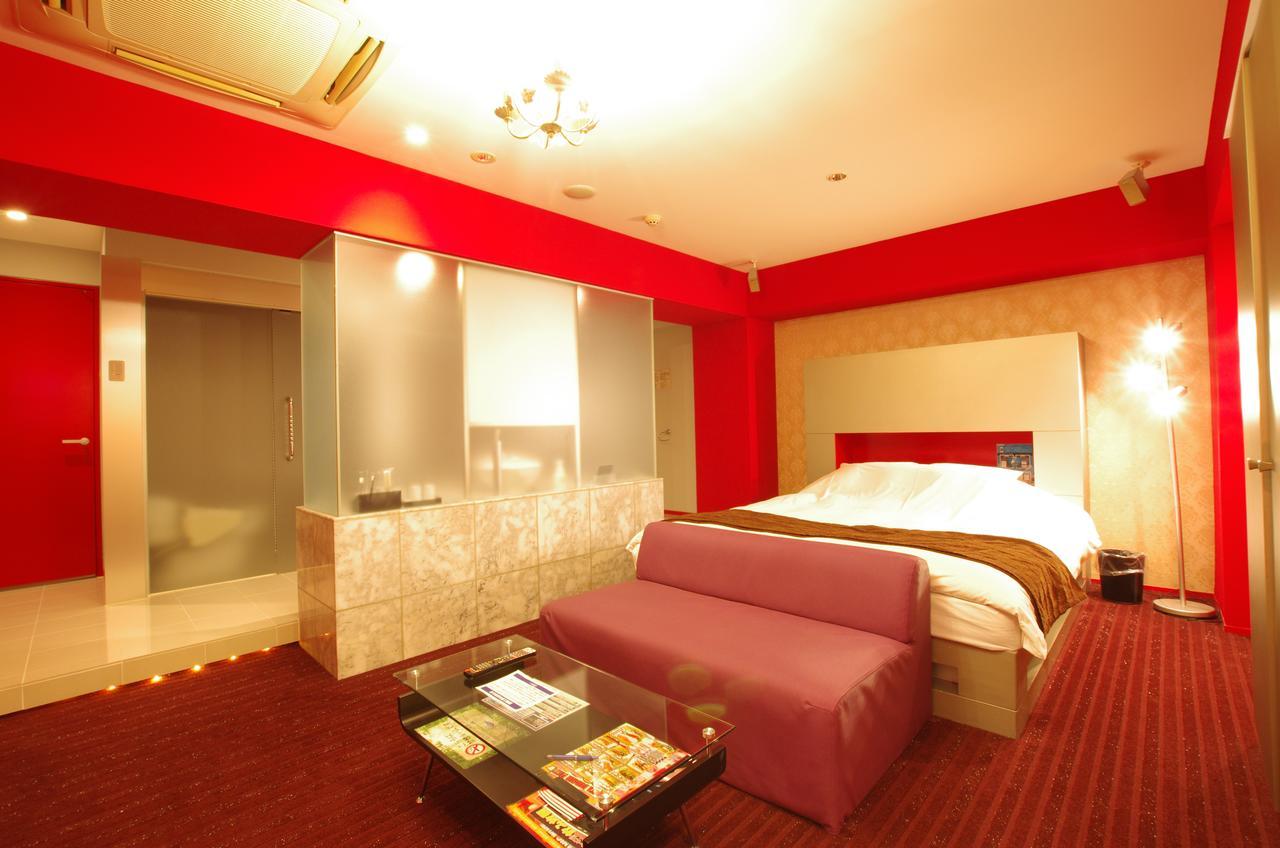 Blue Hotel Octa (Adults Only) Sapporo Bagian luar foto