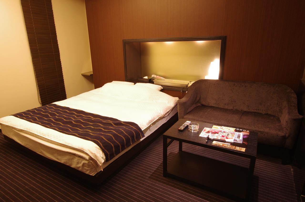 Blue Hotel Octa (Adults Only) Sapporo Bagian luar foto