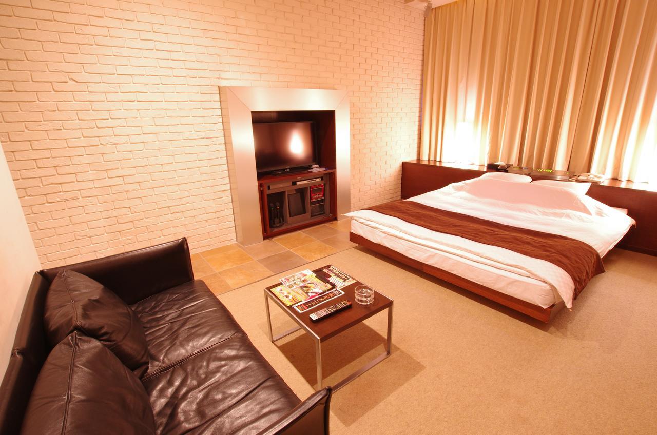 Blue Hotel Octa (Adults Only) Sapporo Bagian luar foto