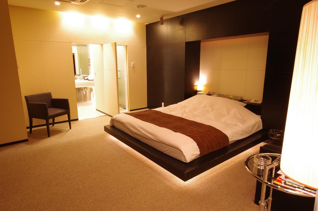 Blue Hotel Octa (Adults Only) Sapporo Bagian luar foto